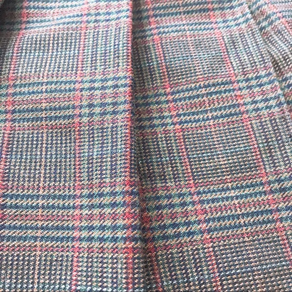 90’s Style Mini Pleated Skirt - Picture 4 of 6